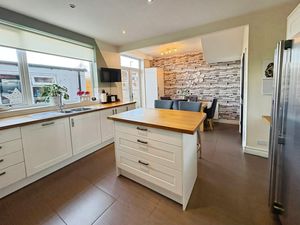 Photo 10- click for photo gallery